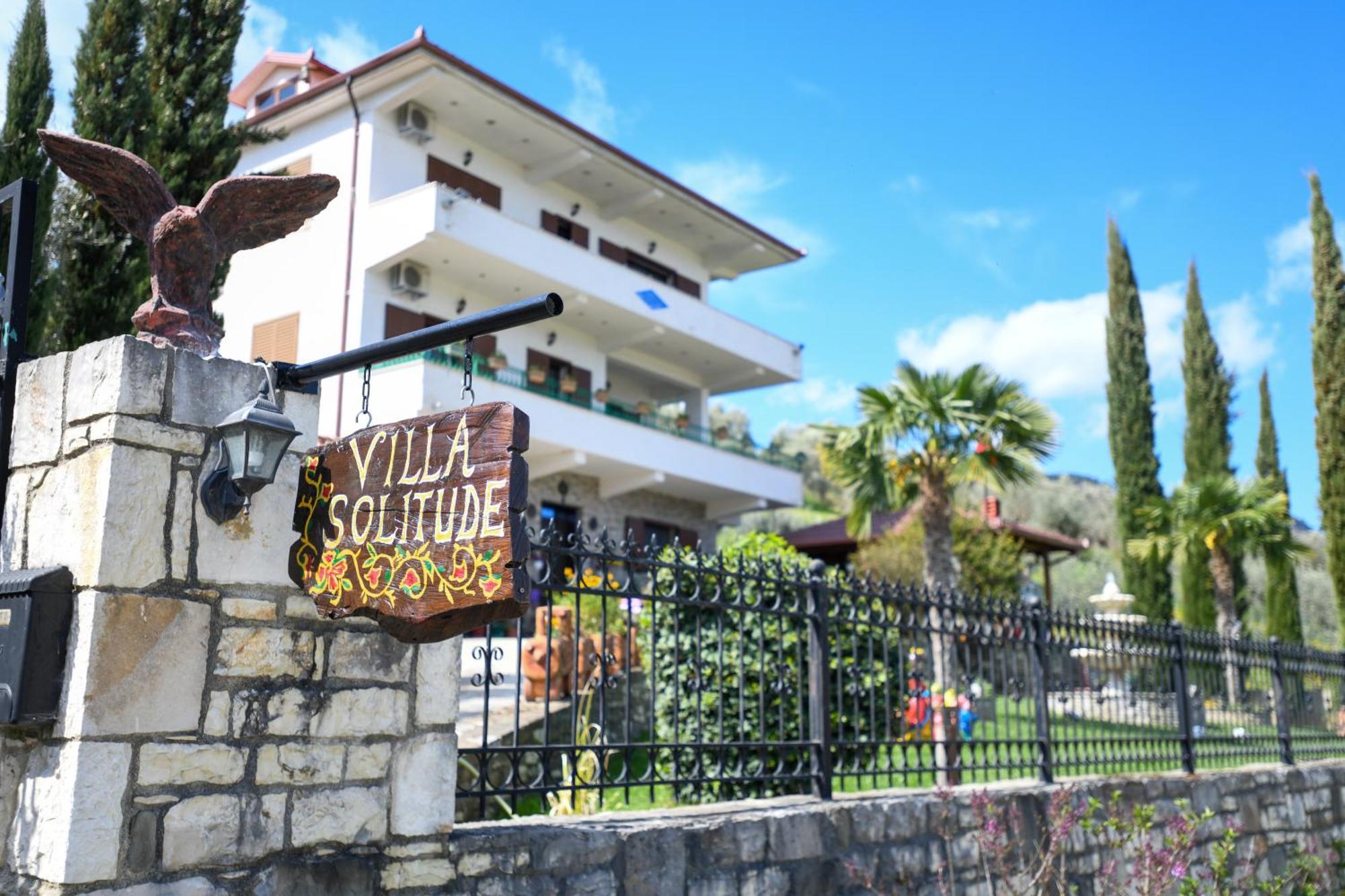 Villa Solitude Berat Exterior foto