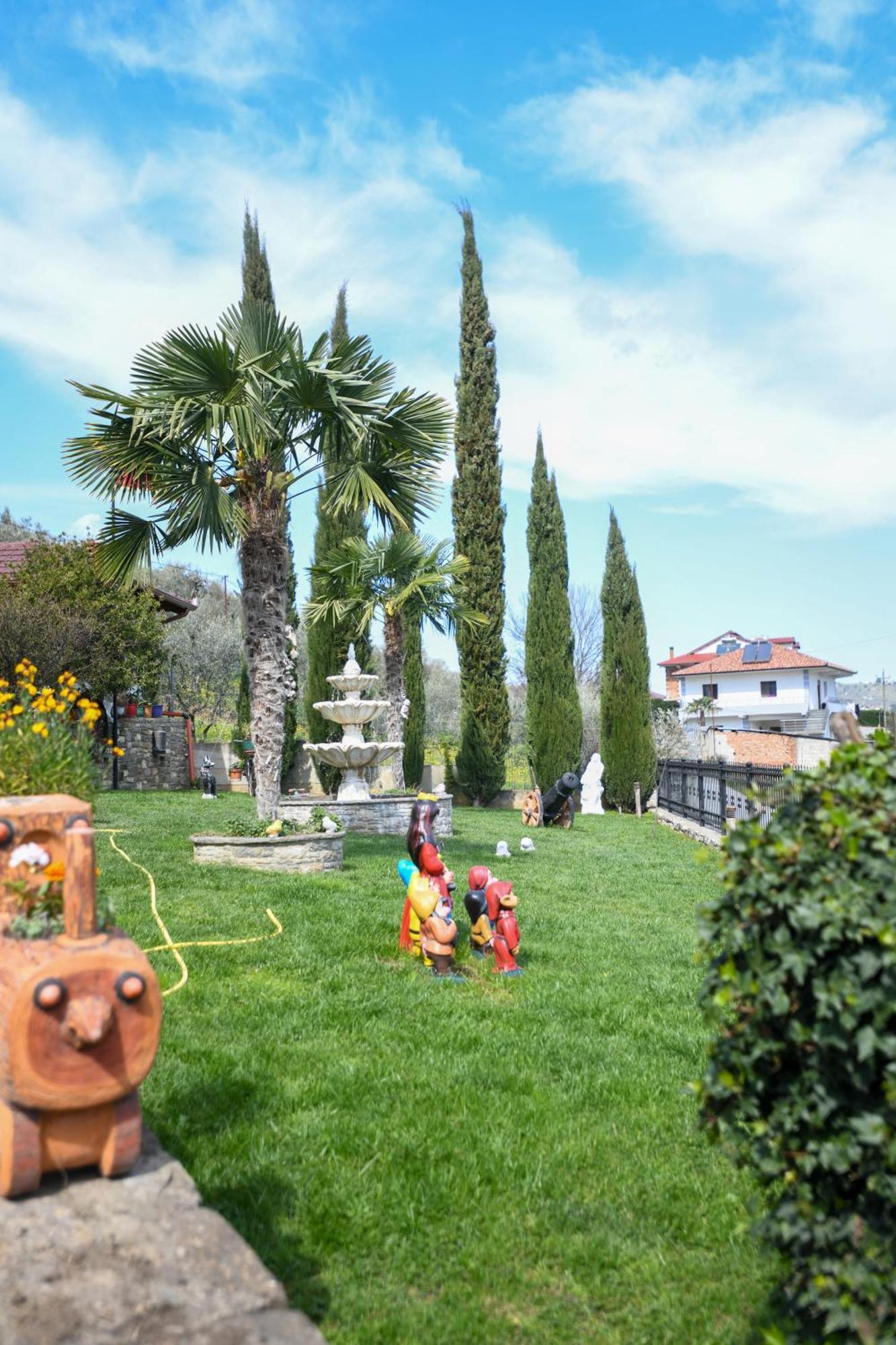 Villa Solitude Berat Exterior foto